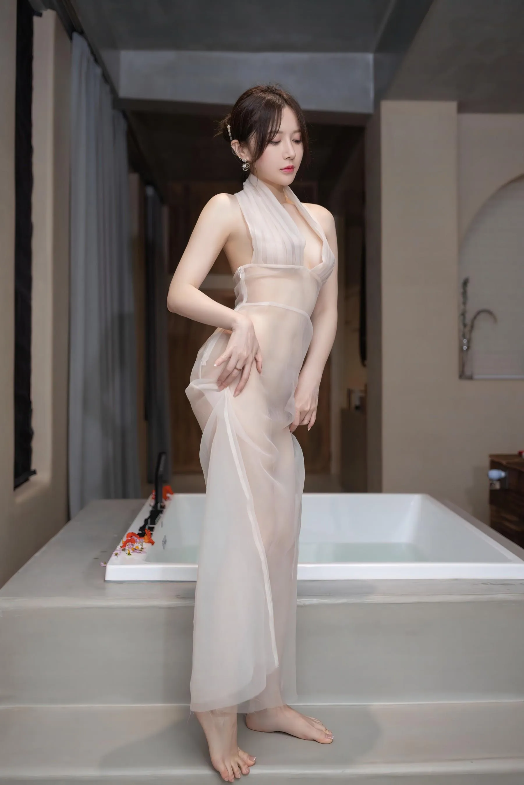 NO.0002 秀人名模鱼子酱Fish内部私购未上架《阿芙洛狄忒》写真[23] [49P]插图8